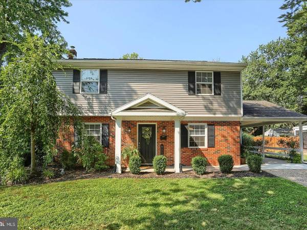 $1,200 / 4br - 1600ft2 - Wonderful Family Home with Grass, Gardens & Open Space (Mechanicsburg)64010158937089120
