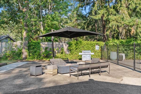 $1,999 / 2br - 1046ft2 - 2B/2B, Gas Range, In Lakewood (8200 Bridgeport Way Southwest, Lakewood, WA)63850642554753121