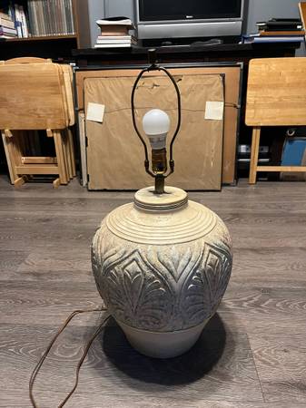 Large Decorative Ceramic Table Lamp – Vintage Style 1