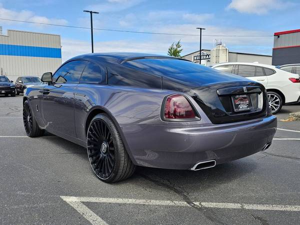 2016 Rolls-Royce Wraith - $134,850 (Lujo de Segunda Mano)63617924565121122