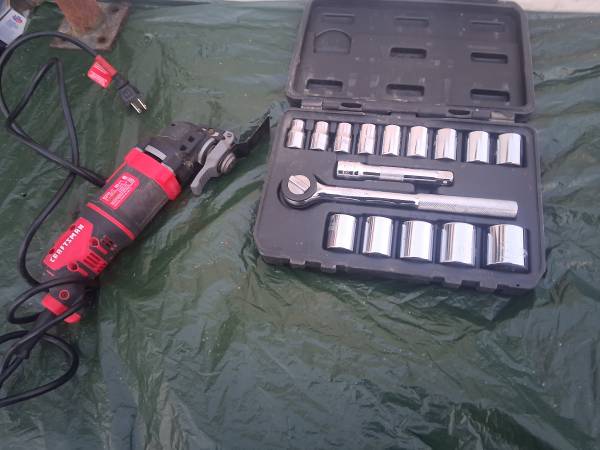 Icon 1/2 inch drive socket set with Rachet 1