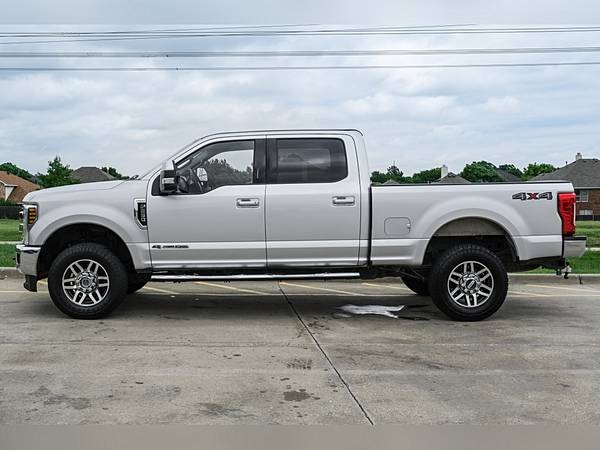 2019 Ford F-250 LARIAT 4WD - Photo 11