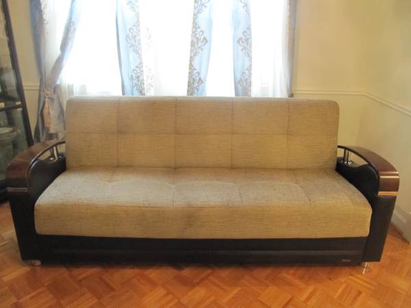 Luna Sofa 1