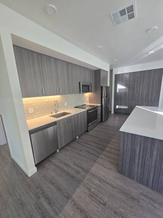 $2,627 / 3br - 1245ft2 - MOVE IN READY 3X2 FAMILY UNITS!! (Reno, Sparks, Northwest Reno)63992636867331122