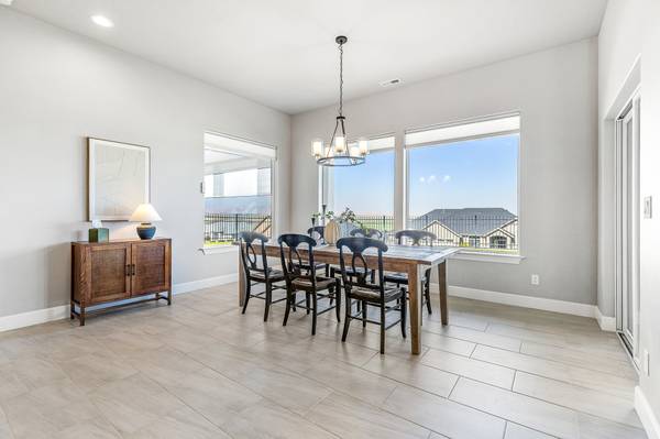 $870,000 / 4br - 3810ft2 - ✨PRICE DROP! Hillside Haven on huge 0.5 acre lot with 3 ensuites! (West Richland)64281502720643123