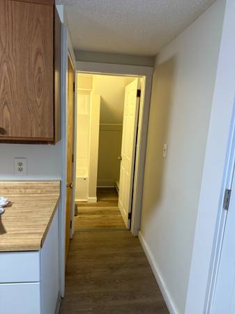 $1,150 / 1br - 1 bed / 1 Bath Apartment (Turners Falls)64017045958530123
