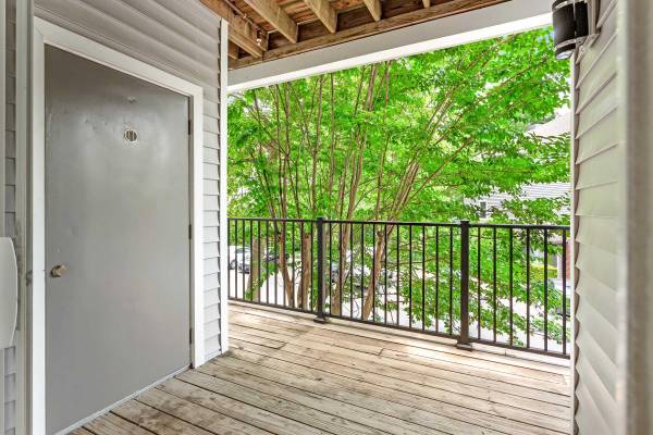 $2,468 / 1br - 788ft2 - 1BD 1BA, Piso laminado de vinilo, ¡Ubicado en Fairfax! (4201 Jefferson Oaks Cir, Fairfax, VA)63896033358082124