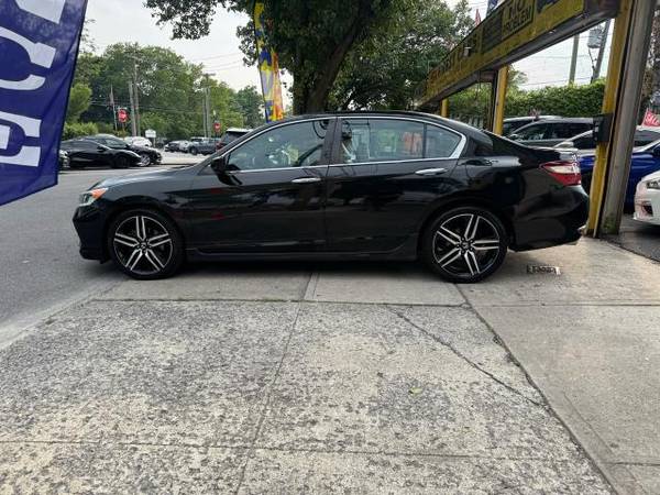 2017 Honda Accord Sport Edición Especial CVT - $10.995 (Staten Island)63476839533187124