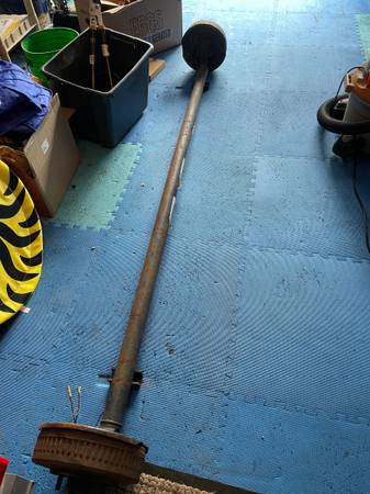 2750 lb trailer axle with brakes 1