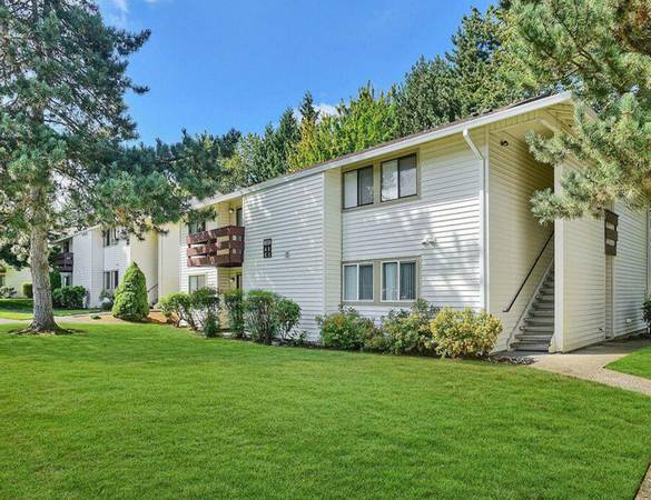 $1,545 / 2br - $500 DE AHORRO + Piscina Temporada con Solárium - Se Aceptan Gatos y Perros (Powell Butte)63841708744577121