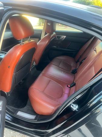 🚗 Jaguar XF 2011 – Funciona perfectamente, precio negociable 💨 Precio inicial: $1.699 (san jose oeste)63470790231425124