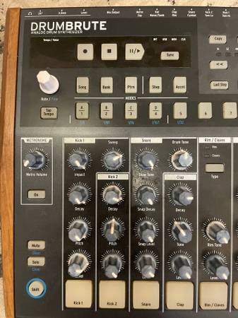 Arturia Drumbrute (original) - musical instruments - by owner