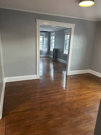 $3,100 / 2hab - 1200ft2 - Cocina moderna con lavavajillas ✨aparcamiento ✨piso superior ✨ENORME (Medford \ Tufts \ Línea Somverville)63856446738691124