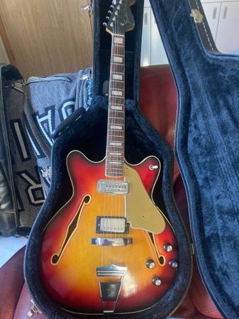 1970s FENDER CORANADO 1