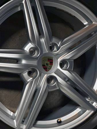 2011-2018 Porsche Cayenne 958 19x8.5 5 Double Spoke Wheels w/ Centerca 1