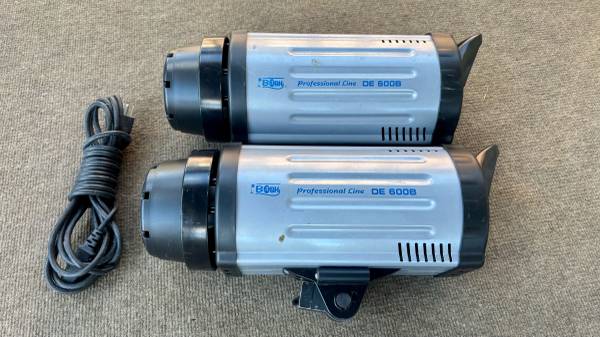 Two studio professional  lights 1