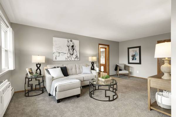 $1,950 / 2hab - 1092ft2 - 2Hab 1BA, Patios Abiertos y Áreas Verdes, Pisos Duraderos (1301 MN-7, Hopkins, MN)63666897708803120
