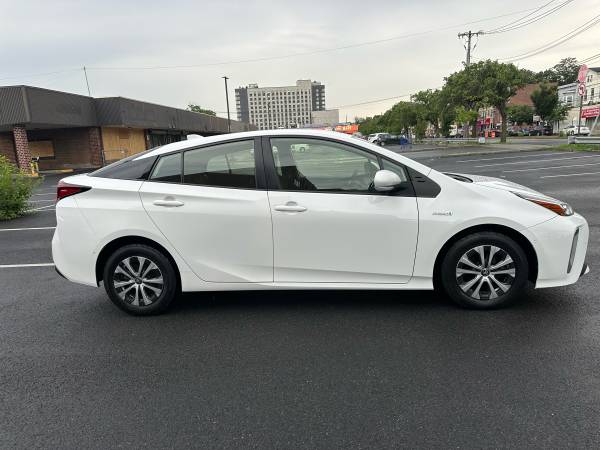 2021 TOYOTA PRIUS LE - $17,900 (Staten Island NY)63654720232577123