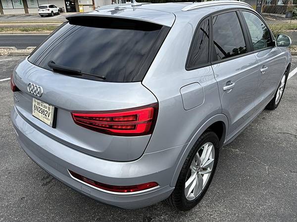 ¡COMO NUEVO! 2017 Audi Q3 Premium completamente equipado, impecable: ¡- $13995.0063622447484417124