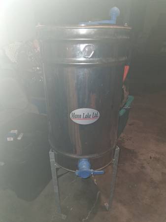 Honey extractor 1