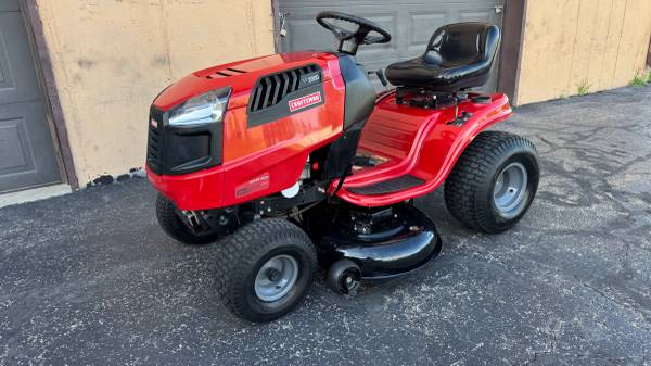 ( SOLD )  CRAFTSMAN LAWN TRACTOR 1