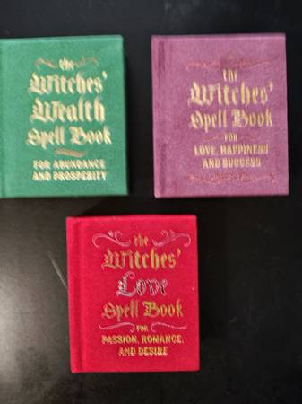 Set of 3 Mini Spellbooks 1