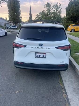 2022 Toyota Sienna $38,000 - $38,000 (Northridge)63623927392385121