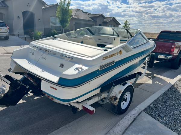 1996 celebrity new 4.3 mercury motor 1