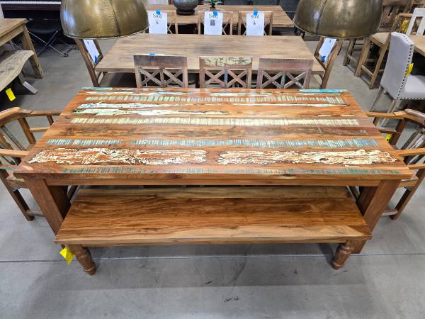 Solid Reclaimed Wood Dining Table With Multicolored Finish 1