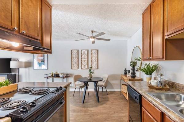 $2,642 / 2br - 858ft2 - Air Conditioning, Walk-In Closets, On-Site Dog Park (13409 Midland Rd, Poway, CA)63657260407043123