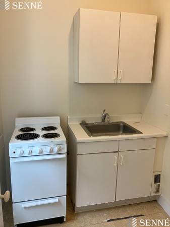 $2,000 Garfield St Sunny 2 Rm Studio  Heat Hot Water Elec Included NO FEE (Porter Sq)63690775253121122