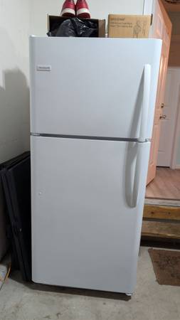Refrigerator 1