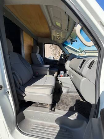 2014 Nissan NV2500 High Roof - Photo 14