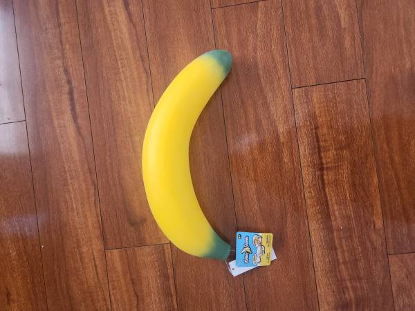 LARGE BANANA SQUISHY 1