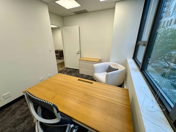 $700 All-Inclusive Office Space AVAILABLE at 40 E. Huron! (Magnificent Mile)63918412409730122