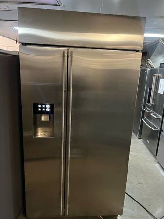 GE MONOGRAM 42” BUILT IN REFRIGERATOR 2022 2yr warranty 1