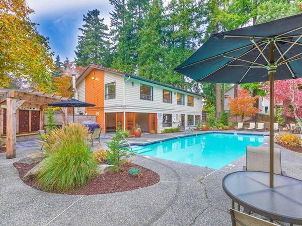 $1,938 / 2br - 880ft2 - Emerald Award Renovated Community of the Year, Washer/Dryer Included (Lynnwood)63852578892673120