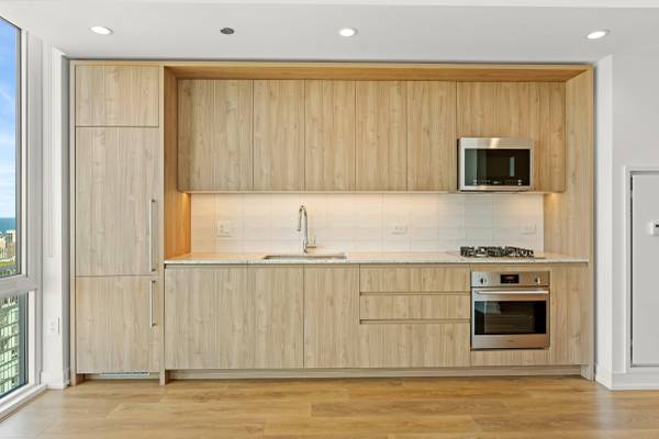 $2,500 / 1br - Luxury Convertible 1 Bedroom in Old Town - Unbelievable Amenities! (Old Town)63781678163841121