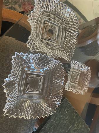 THREE VINTAGE CRYSTAL DISHES 1