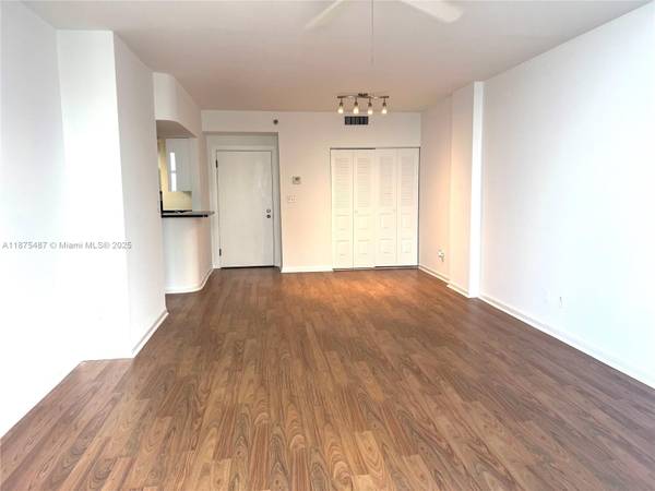 $2,900 / 1br - 735ft2 - Beautiful 1bd Waterfront Condo with Bay Views (Miami)64049454345859123