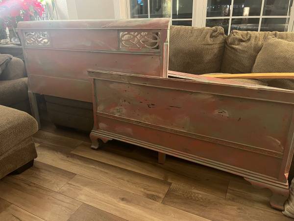 1940’s Full bedframe 1