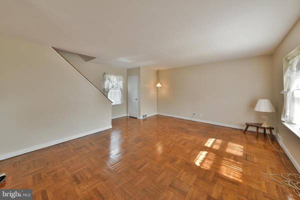 $2,800 / 3br - 1254ft2 - Looking for More Privacy?  Check out this 3 BR Single Family Home! (Warminster)64046035501698121