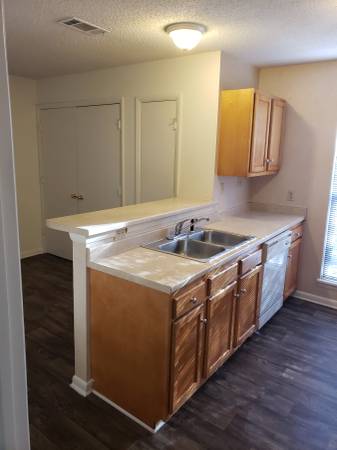 $1,700 / 3br - 1280ft2 - 3 dormitorios 2 baños - $1700 - 1280ft2 (Asheville)64029212521217122