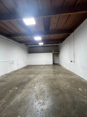 $1,750 / 1056ft2 - Rare Small Warehouse - 12 Pamaron Way, Novato (novato)63847325304193121