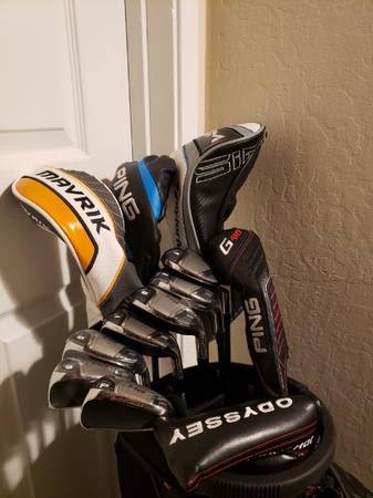 Like New/New Cleveland full golf clubs set and bag 1