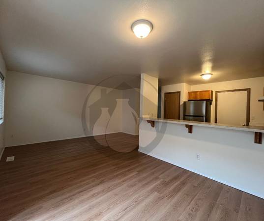$2,195 / 3br - **OFERTA DE MUDANZA** $500 de descuento en el primer mes completo de alquiler (Salem)63660444448515121