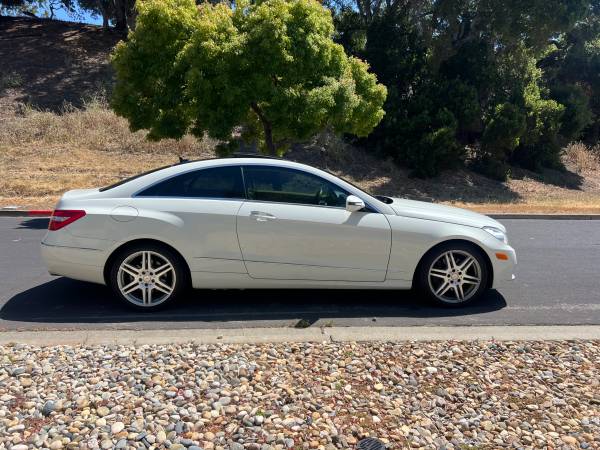 2010 Mercedes E350 Coupé, solo 41.000 millas, Paquete Premium 2 y Paquete de Apariencia - $14.950 (Dublín / Pleasanton / Livermore)63487104815489124