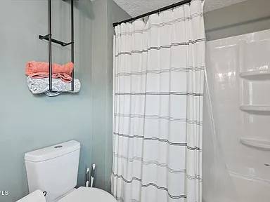 $750 / 2br - 223 Atlanta Ave, Mount Carmel, TN (Mount Carmel, TN)64049797229315123
