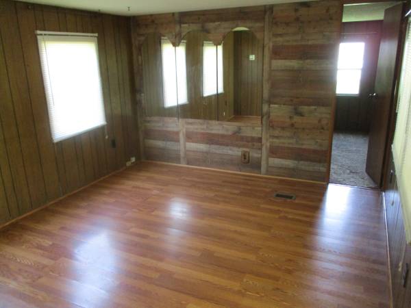 $950 / 2br - 2 Bed 1 Bath (Reidsville N.C.)64027442615939124
