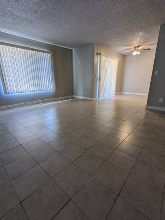 $1,350 / 2br - 950ft2 - Beautiful 2X1 upstairs with CENTRAL A/C! CALL TODAY (Fresno)64008333689345121